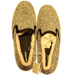 NWT Old Navy Women's Sherpa Lined Slip On Sneakers - Size 9.5